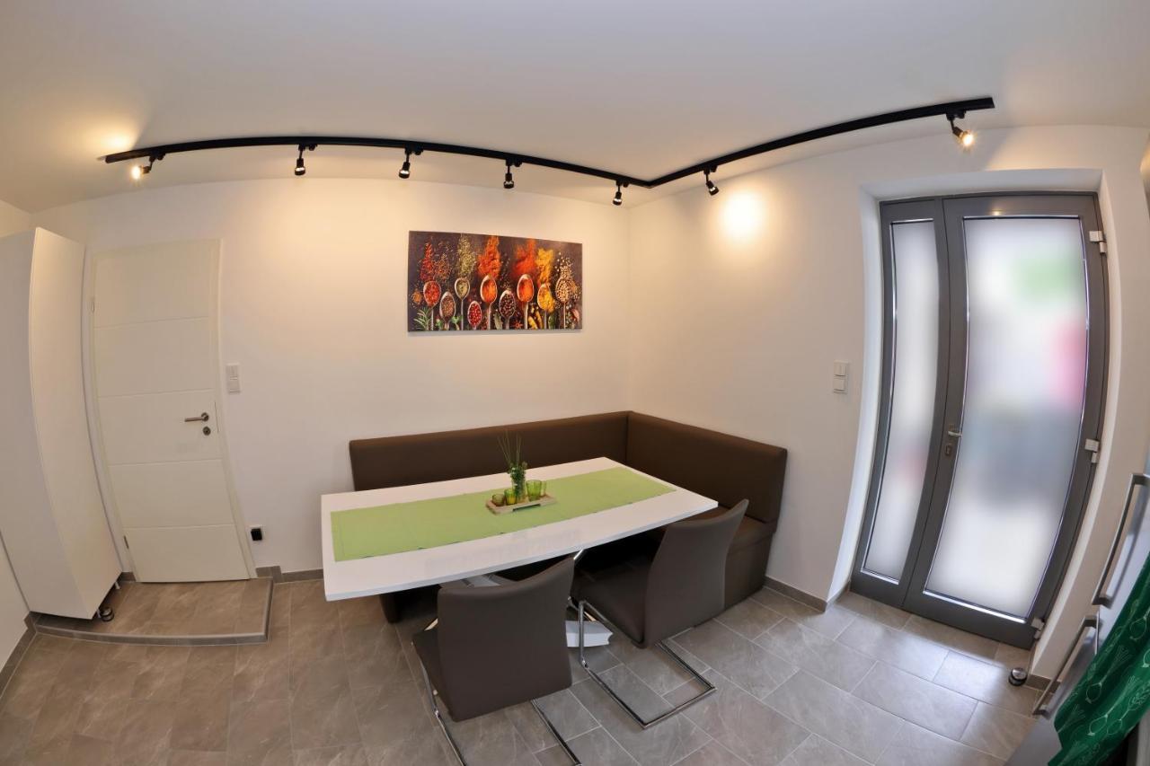 Modern Und Neu, Top Ausstattung Mit Kaffeevollautomat, 2X Netflix-Tv, Lueftungsanlage, Geschirrspueler Wallerfangen Exterior photo